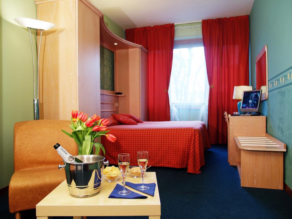 Hotel Meridiana Florencja Zewnętrze zdjęcie