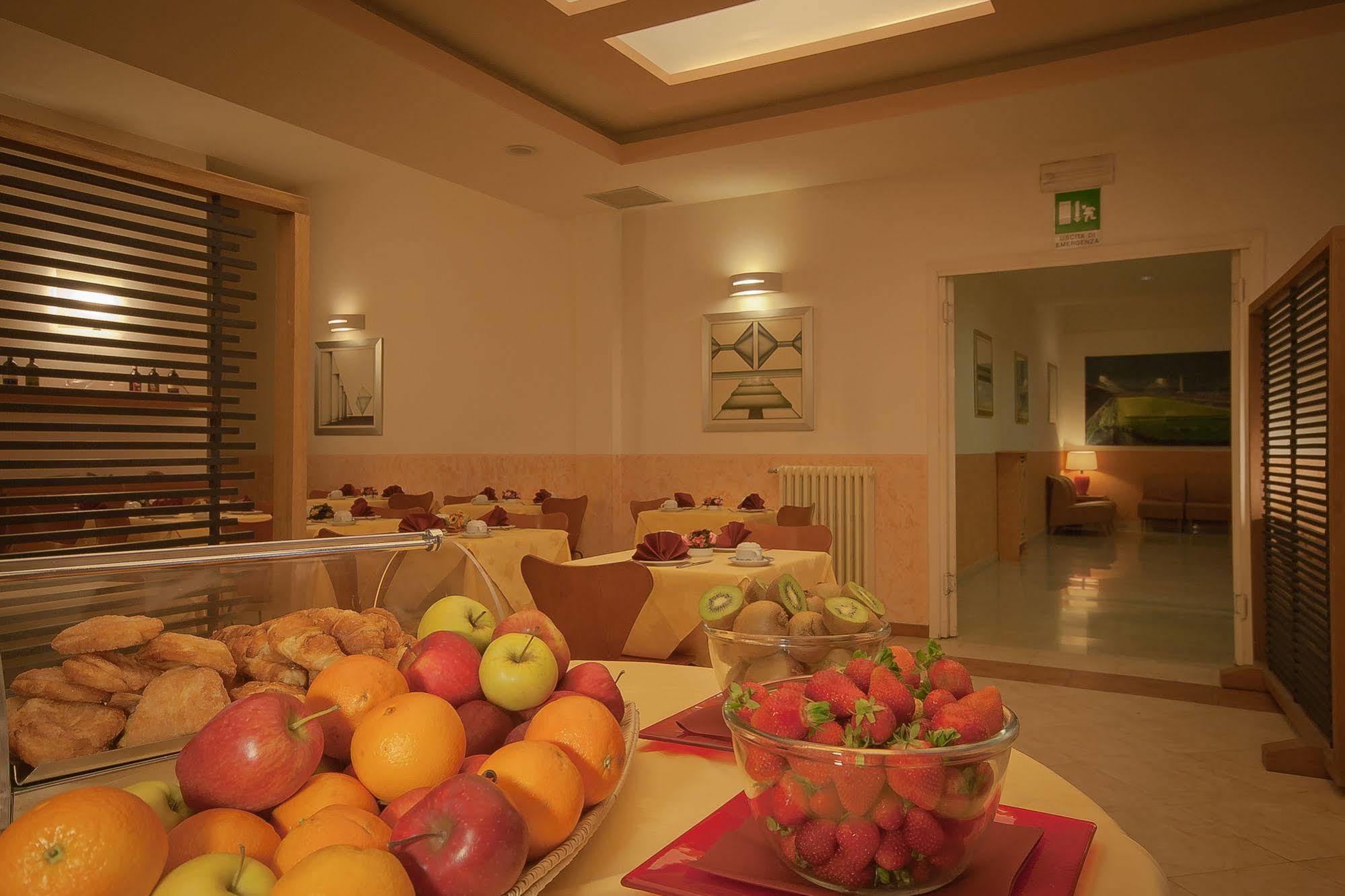 Hotel Meridiana Florencja Zewnętrze zdjęcie