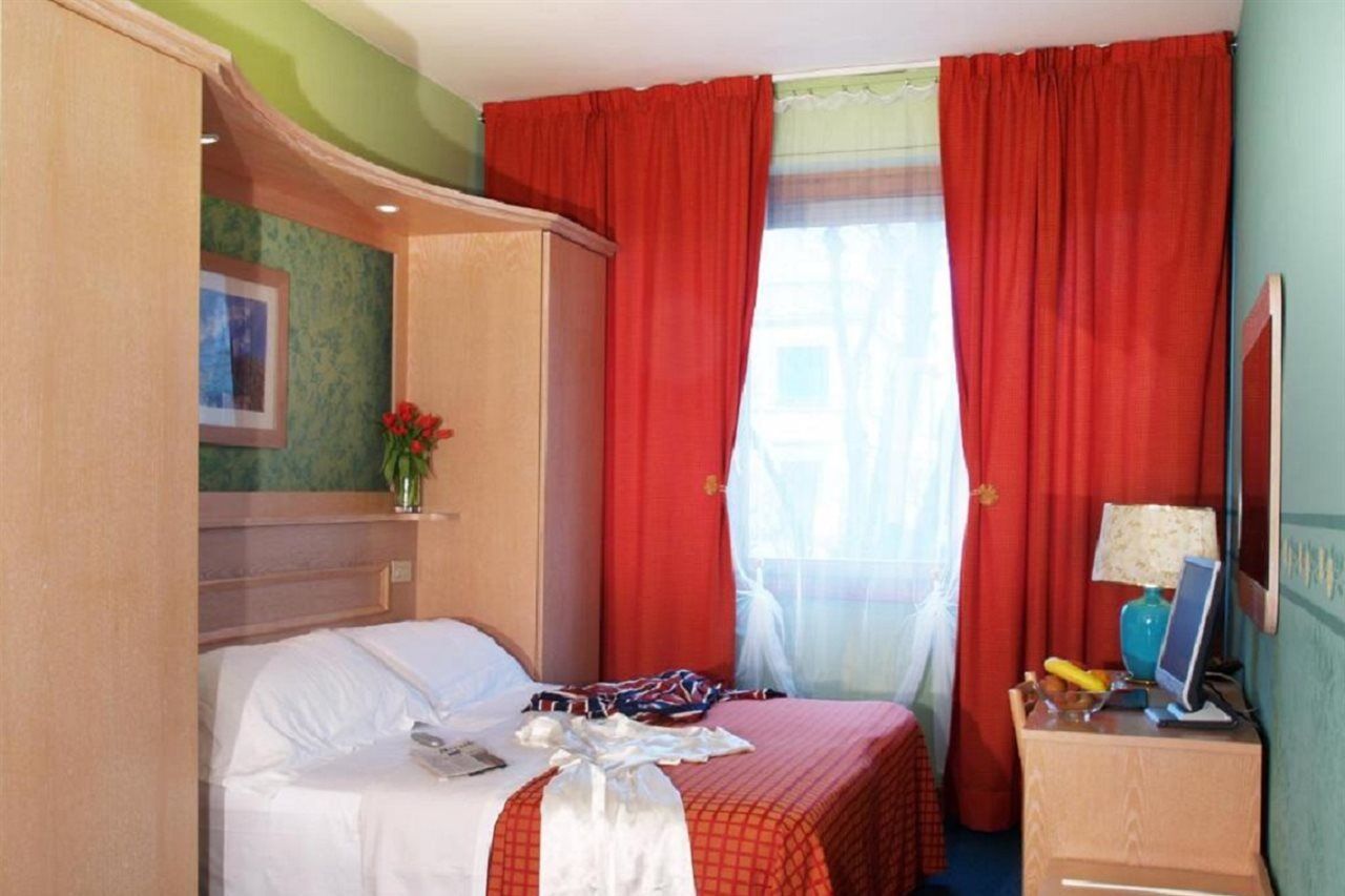 Hotel Meridiana Florencja Zewnętrze zdjęcie