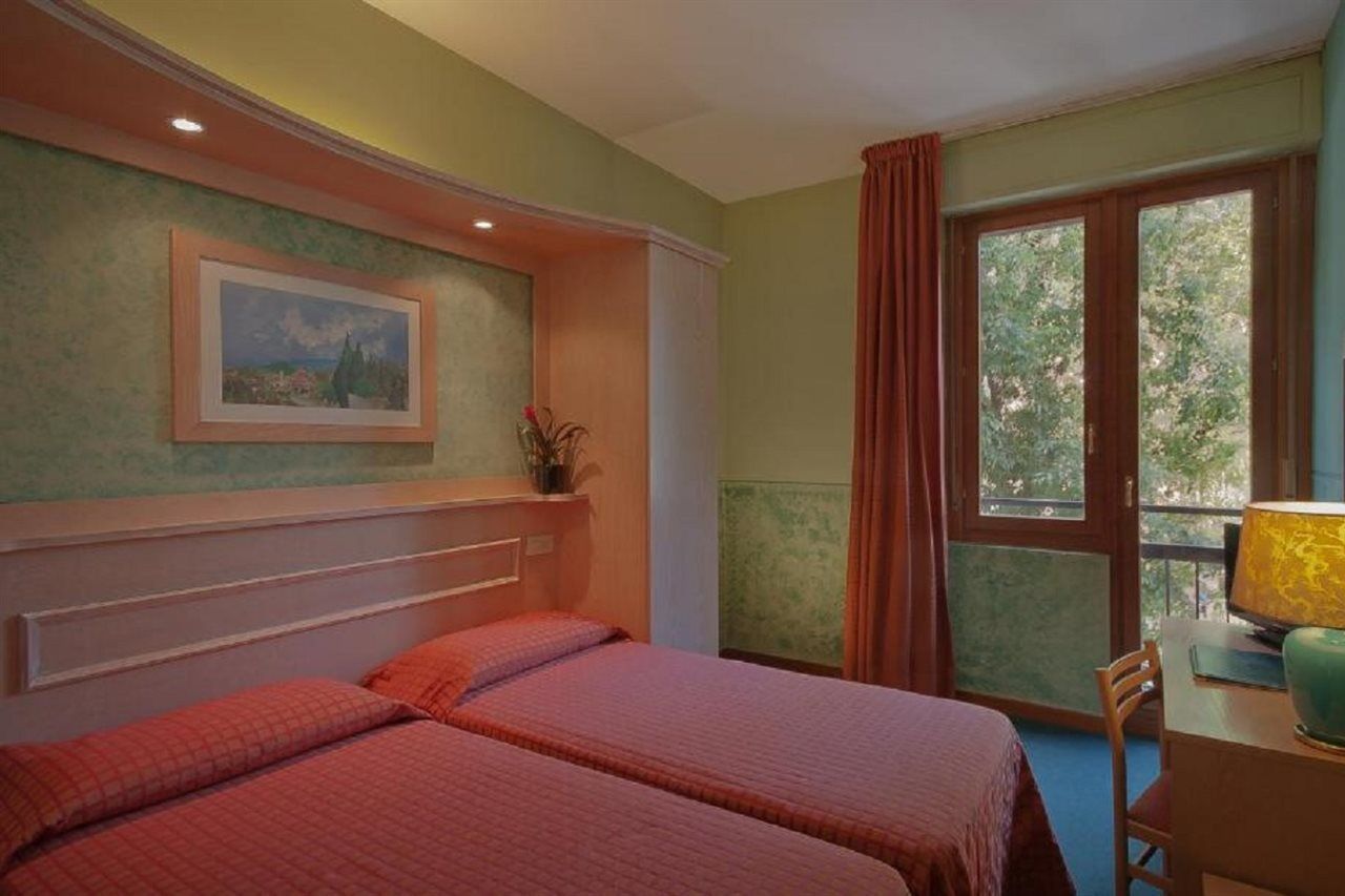 Hotel Meridiana Florencja Zewnętrze zdjęcie